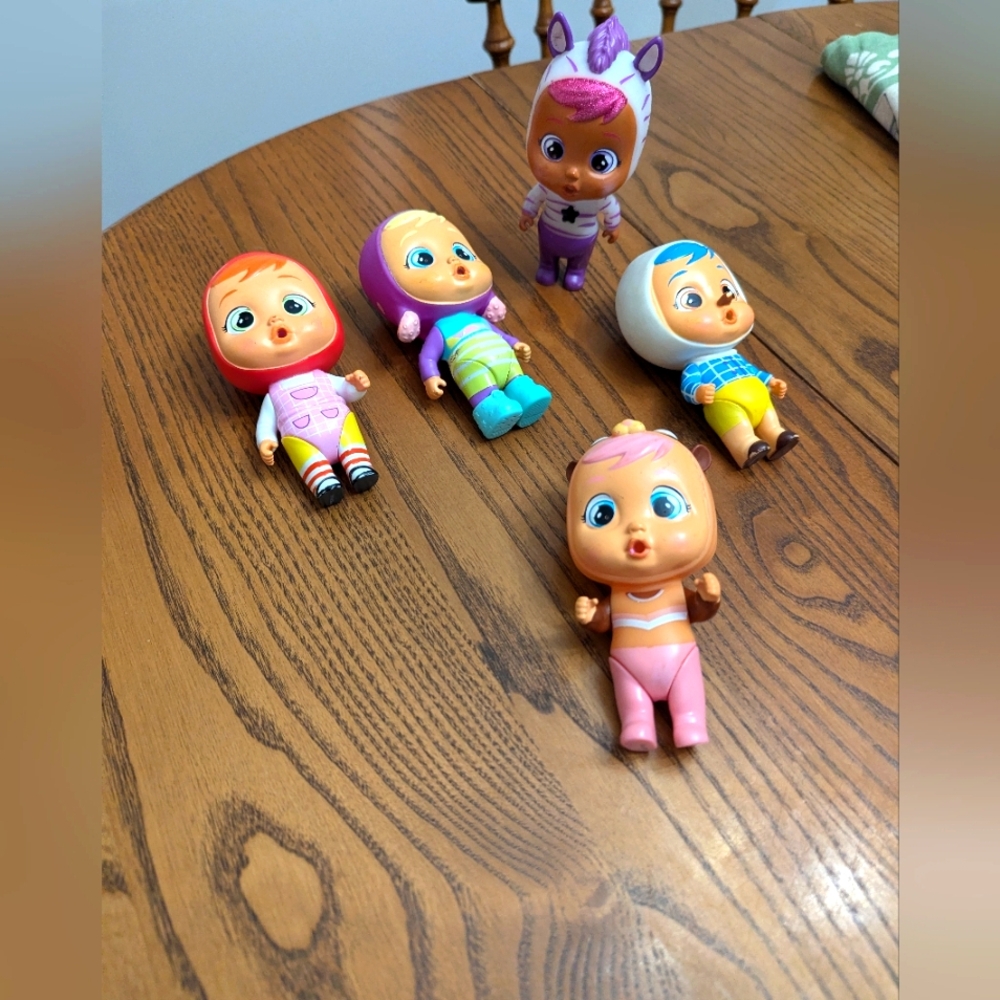 IMC. Cry Babies Magic Tears Dolls Bundle of 5. GUC. 4 Inches Tall.